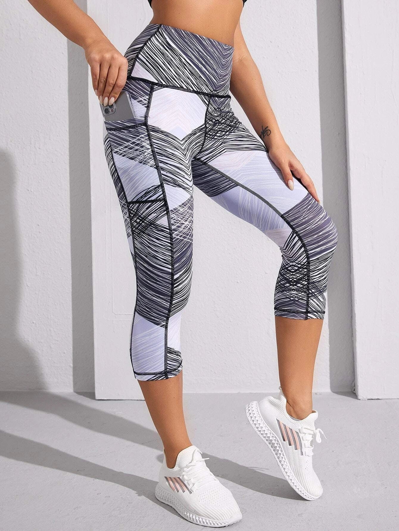 Futuristiset Korkeavyötäröiset Treenileggingsit